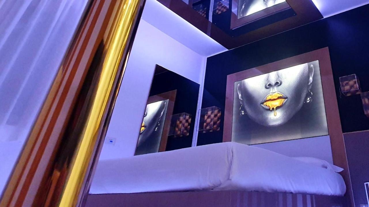 C rooms - Love Motel Monza Cinisello Balsamo Buitenkant foto