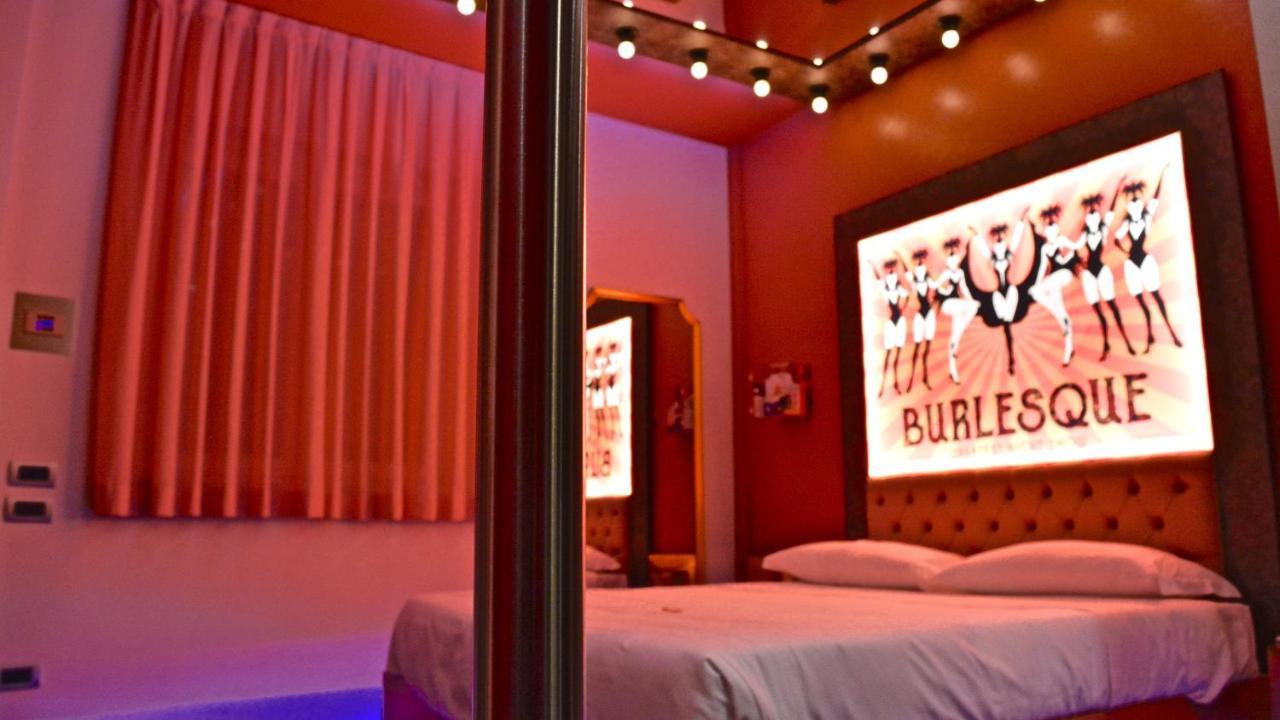 C rooms - Love Motel Monza Cinisello Balsamo Buitenkant foto
